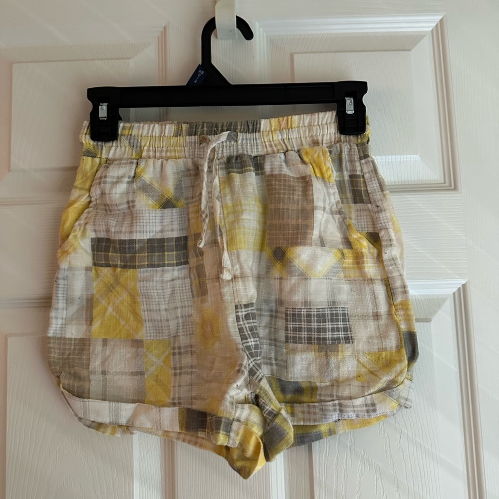 Rue21 Yellow and Gray Plaid Women Shorts